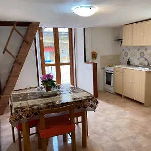 La Casa Di Gemma , Napoli Italia